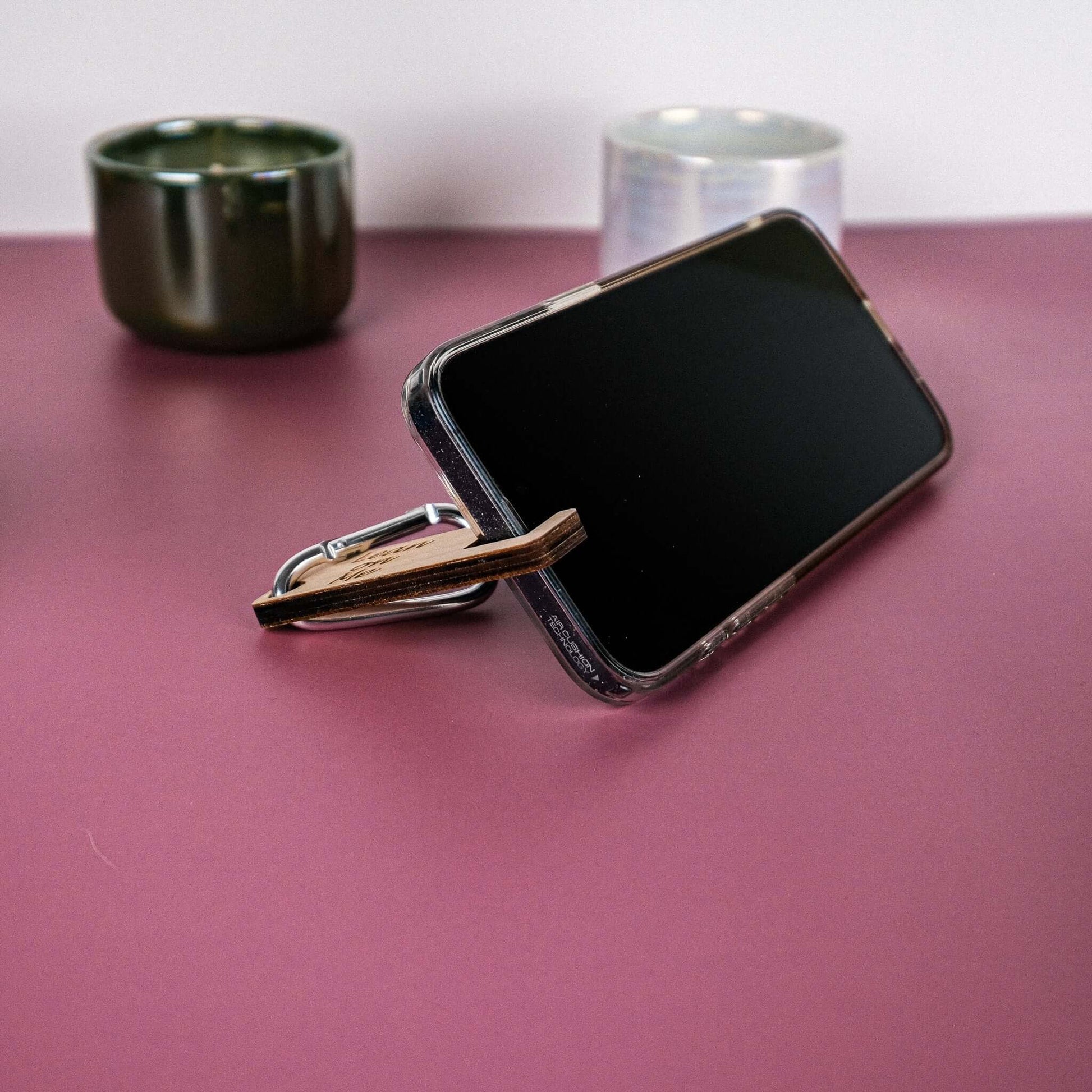 Keyring Phone Stand for iPhone or Android - Scott Engraving - Phone Accessory